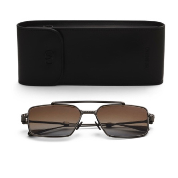 Valentino Black and Brown Men's Sunglasses - Picture 1 of 3